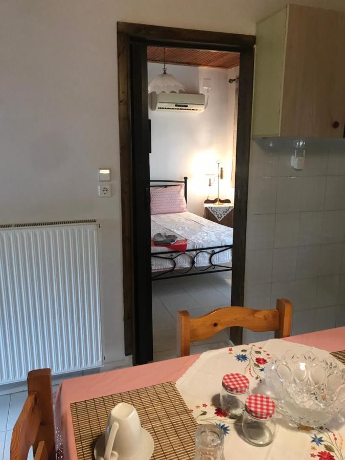 Gourgiana Apartments Andrítsaina Buitenkant foto