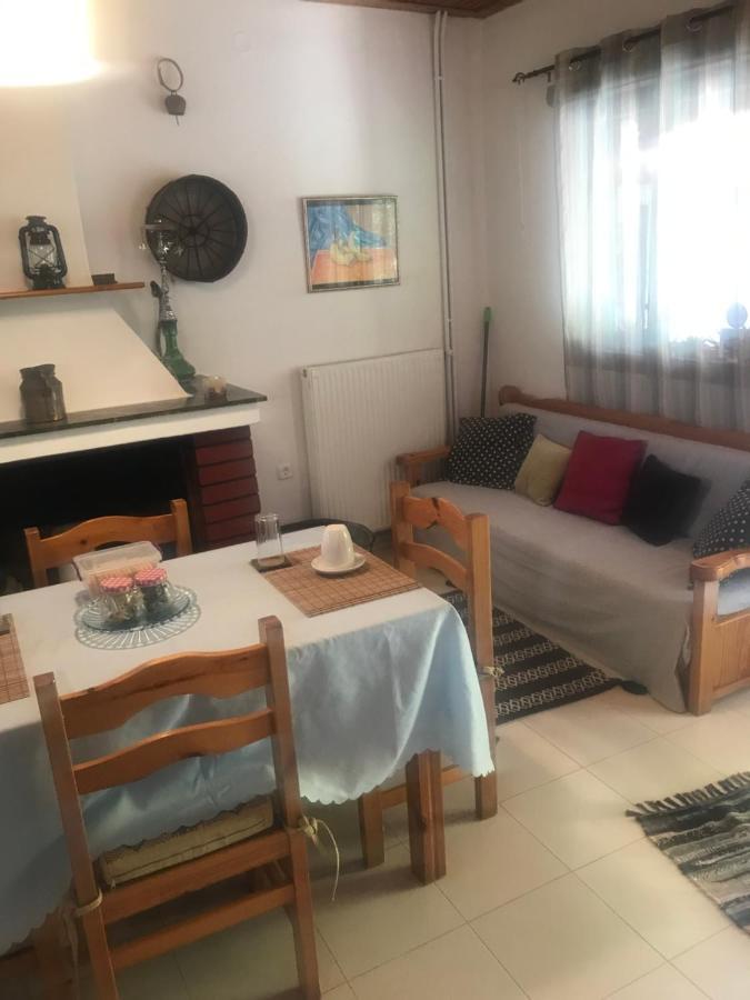Gourgiana Apartments Andrítsaina Buitenkant foto